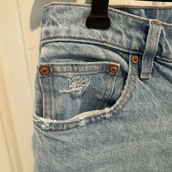 American Eagle Outfitters Light Wash Denim Barrel Jeans Size 14 - Picture 2 of 16